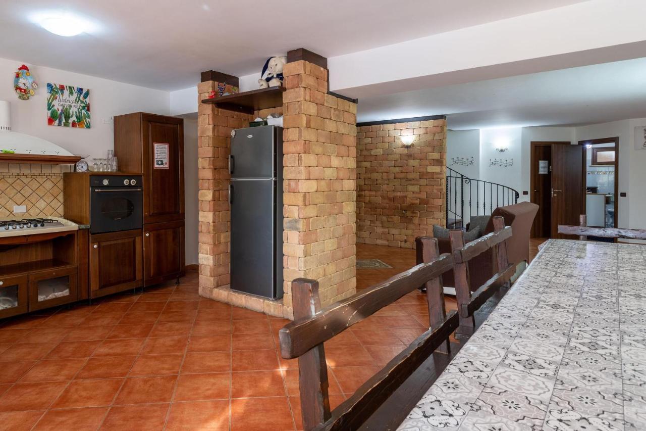 Alelida Villa Con Piscina Чинизи Екстериор снимка