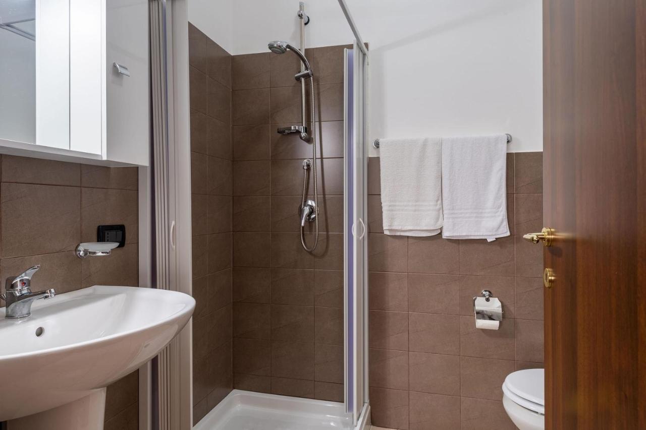 Alelida Villa Con Piscina Чинизи Екстериор снимка