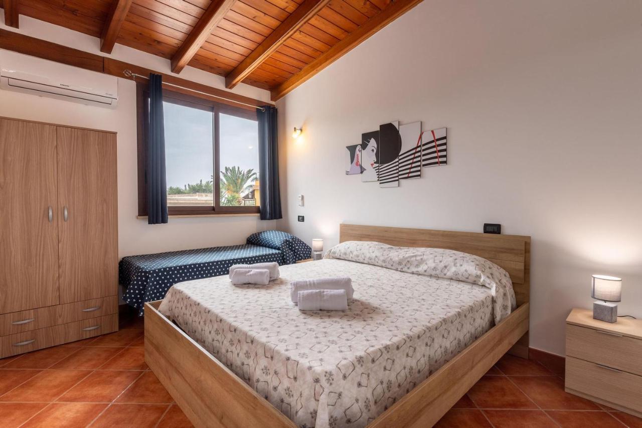 Alelida Villa Con Piscina Чинизи Екстериор снимка