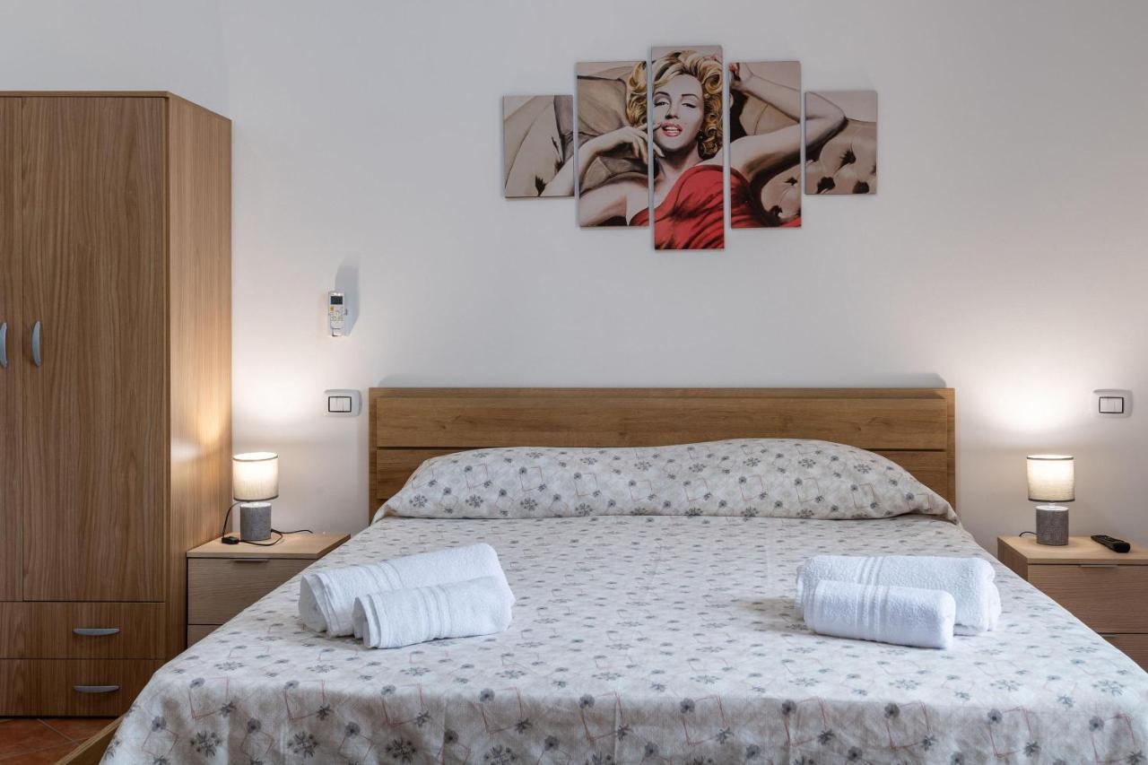 Alelida Villa Con Piscina Чинизи Екстериор снимка