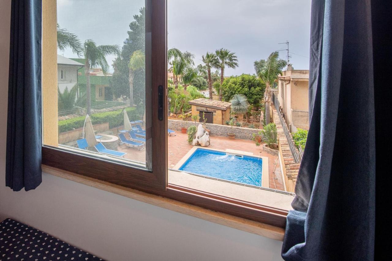 Alelida Villa Con Piscina Чинизи Екстериор снимка