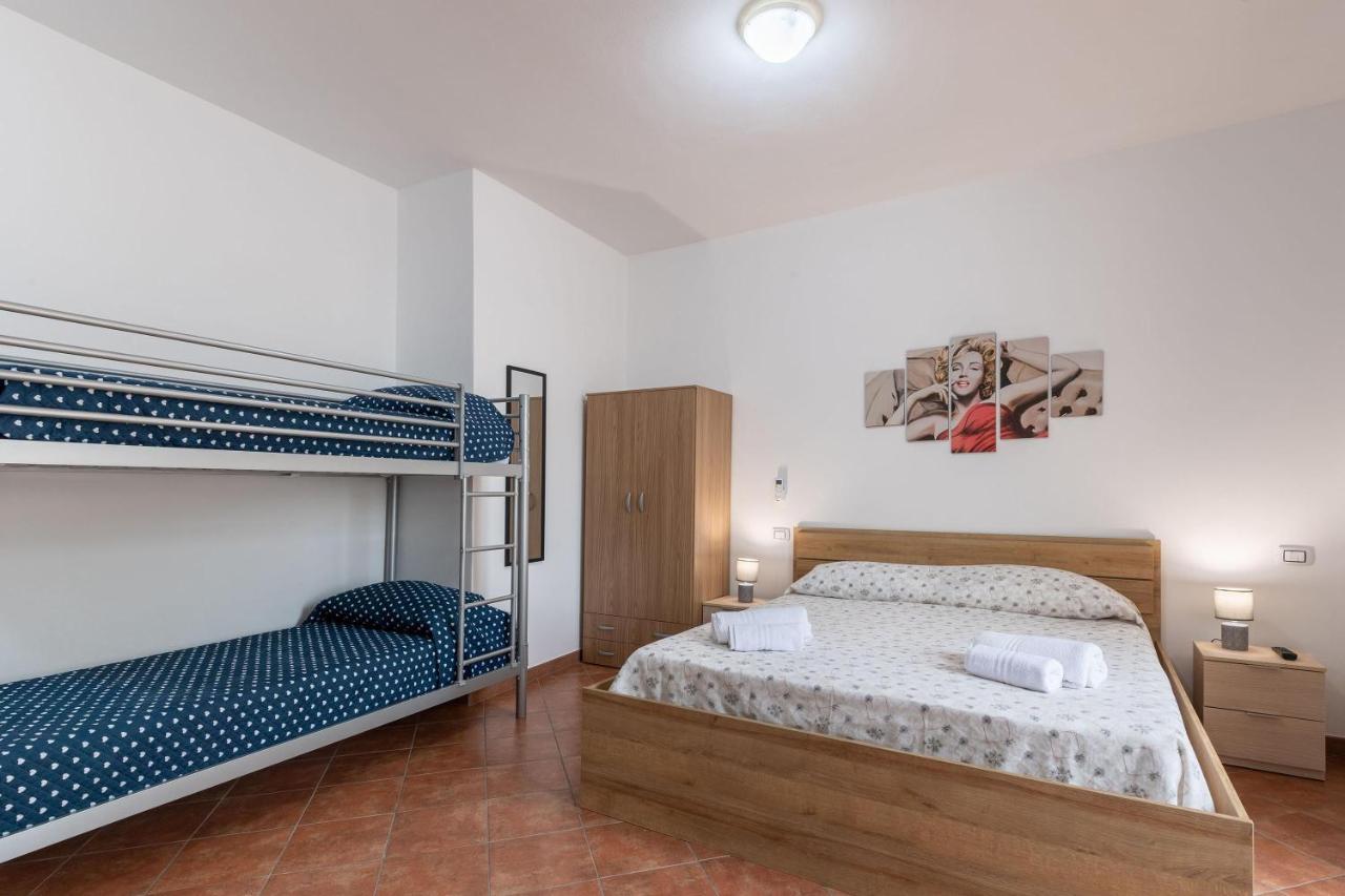 Alelida Villa Con Piscina Чинизи Екстериор снимка