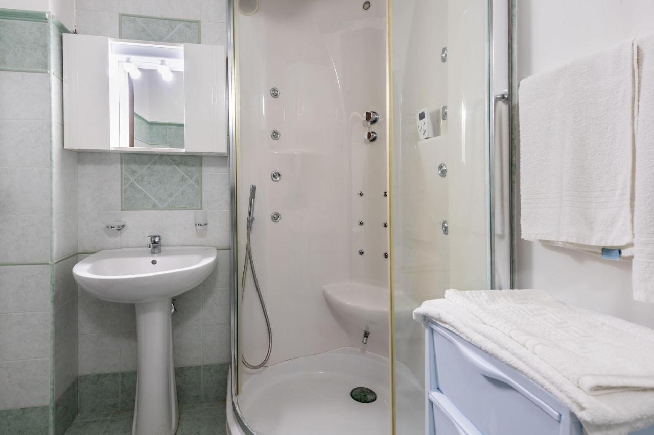 Alelida Villa Con Piscina Чинизи Екстериор снимка