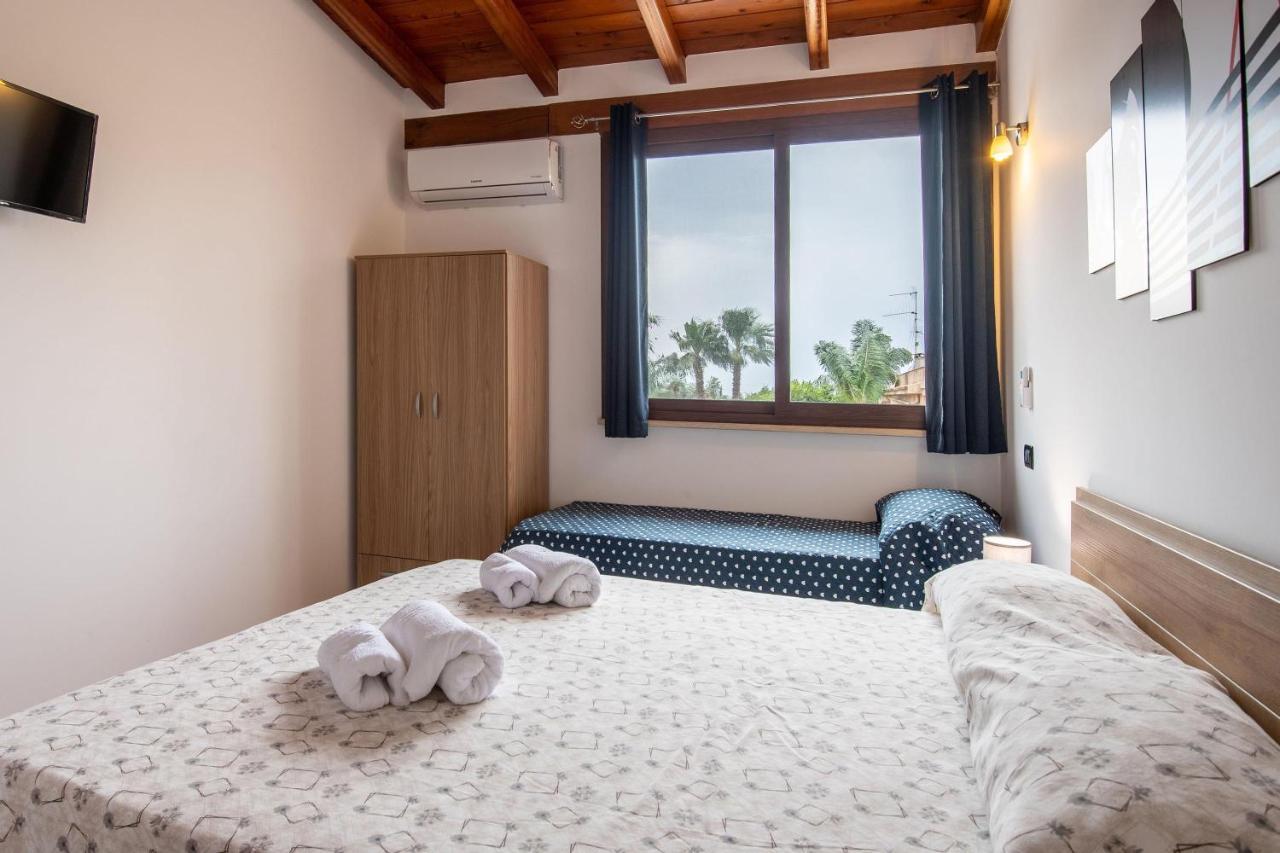 Alelida Villa Con Piscina Чинизи Екстериор снимка