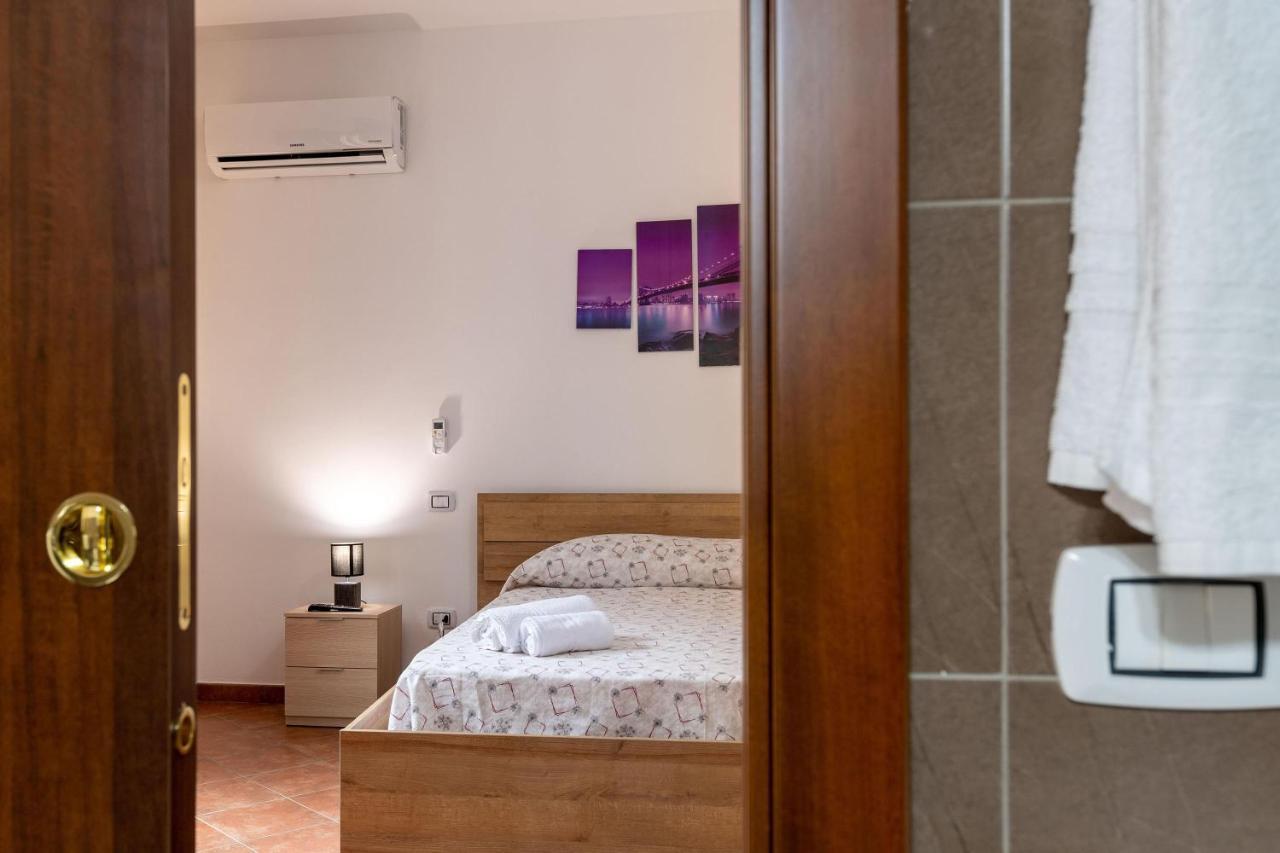 Alelida Villa Con Piscina Чинизи Екстериор снимка
