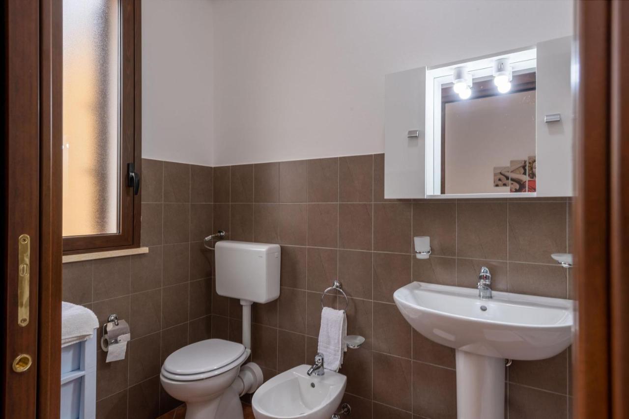 Alelida Villa Con Piscina Чинизи Екстериор снимка